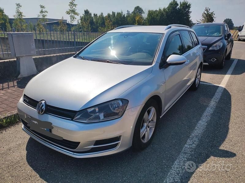 Usata VW Golf VII Highline 110 CV (80 kW) 2015 Grigio Station wagon