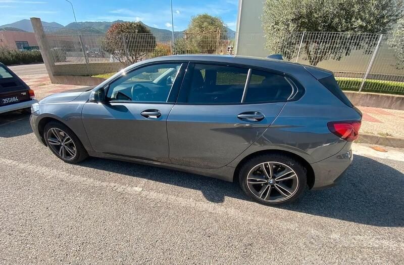 Usata BMW 118 140 CV (102 kW) 2020 Grigio Utilitaria