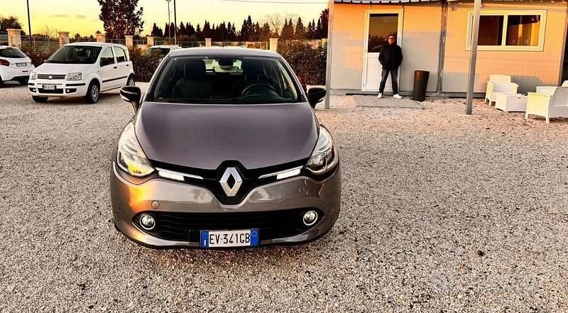 Usata Renault Clio IV 90 CV (66 kW) 2014 Grigio Berlina