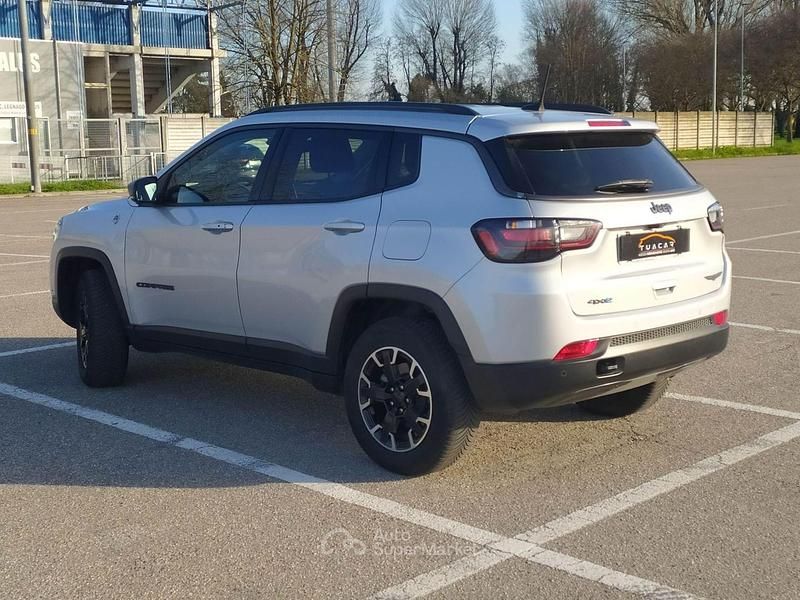 Usata Jeep Compass Trailhawk 241 CV (177 kW) 2021 Argento SUV