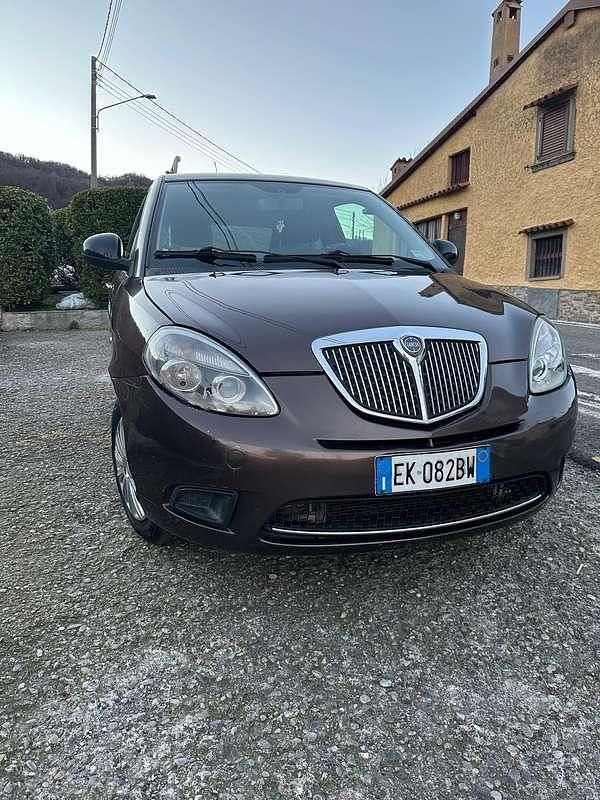 Usata Lancia Ypsilon 69 CV (50 kW) 2011 Utilitaria