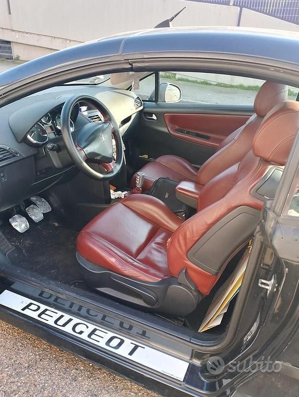 Usata Peugeot 207 CC 120 CV (88 kW) 2008 Nero Cabrio