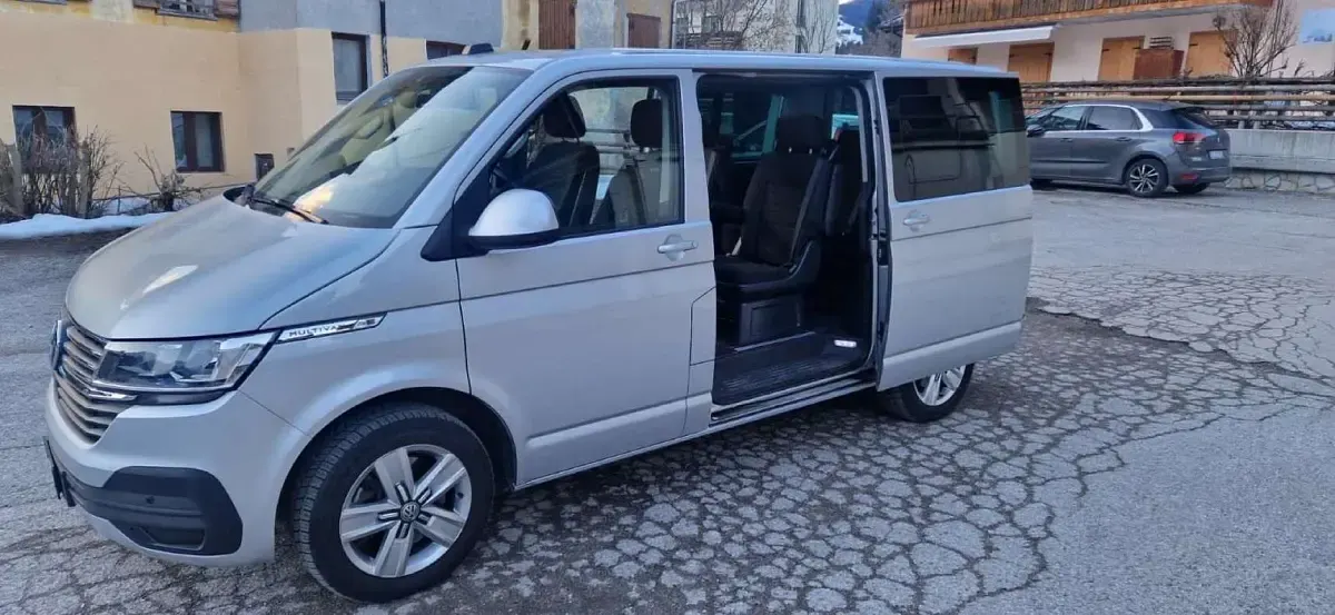 Usata VW Multivan Highline 204 CV (150 kW) 2021 Grigio Monovolume
