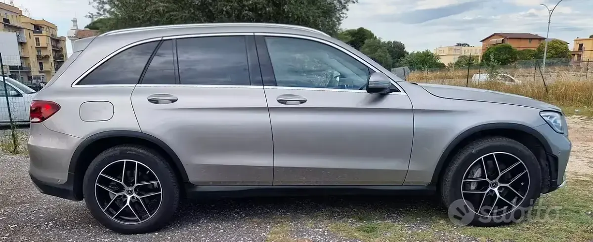 Usata Mercedes GLC220 Premium Plus 194 CV (142 kW) 2021 Marrone SUV