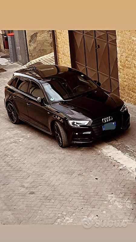 Nero Usata 2020 Audi A3 Tre volumi | 27.999 € (Molto cara) - Immagine 1/4