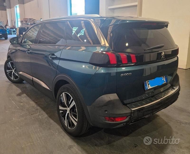 Usata Peugeot 5008 120 CV (88 kW) 2019 Verde Monovolume