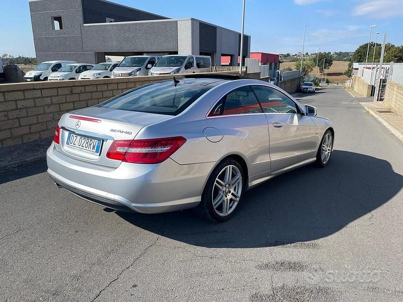 Usata Mercedes E250 Avantgarde 203 CV (149 kW) 2010 Grigio Coupé