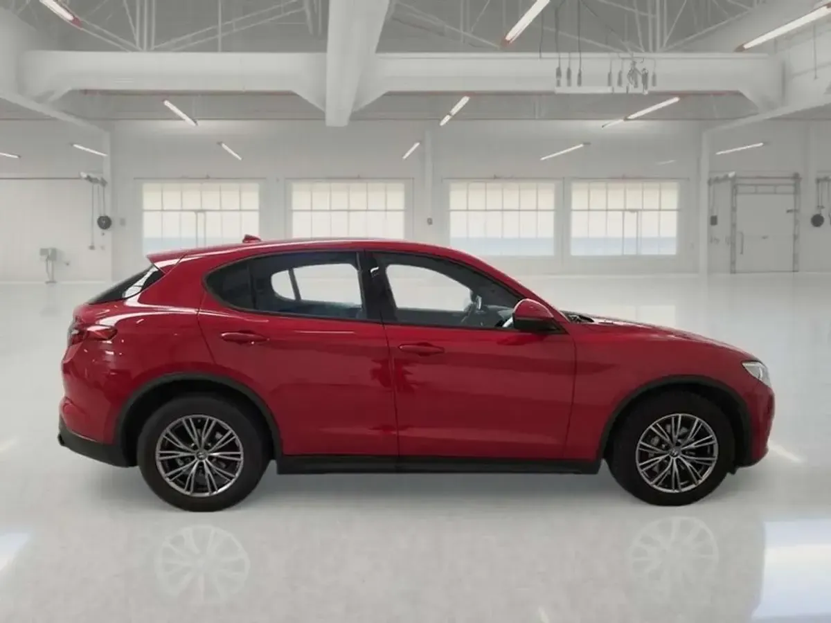 Usata Alfa Romeo Stelvio Business 190 CV (139 kW) 2022 Rosso SUV