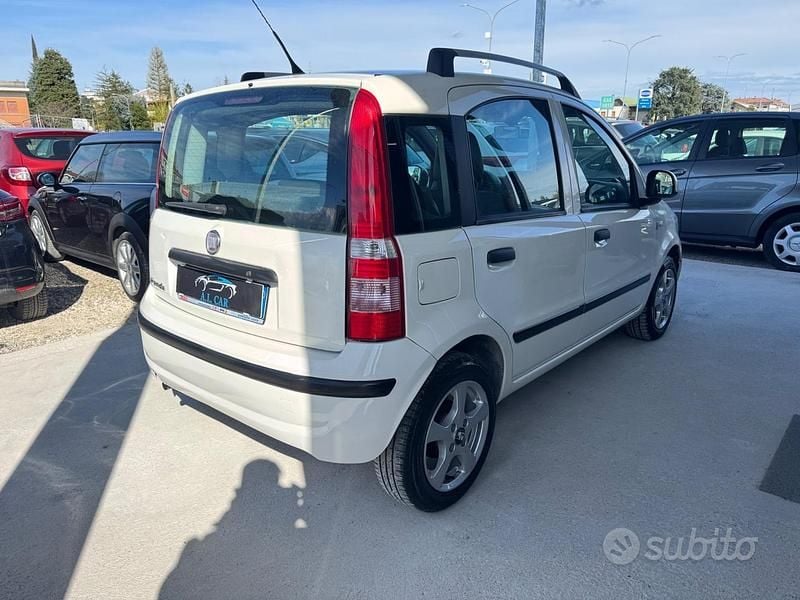Usata Fiat Panda Dynamic 69 CV (50 kW) 2012 Bianco Utilitaria