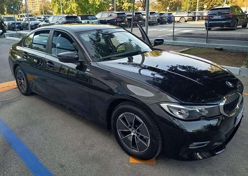 Usata BMW 316 Advantage 122 CV (89 kW) 2022 Nero Berlina