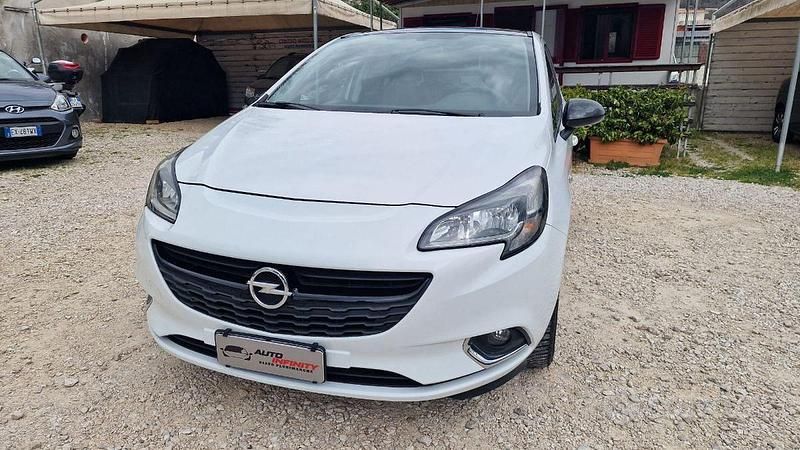 Usata Opel Corsa Cosmo 90 CV (66 kW) 2015 Bianco Utilitaria