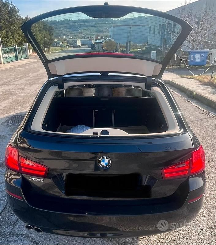 Usata BMW 525 Comfort Edition 2011 Nero Station wagon