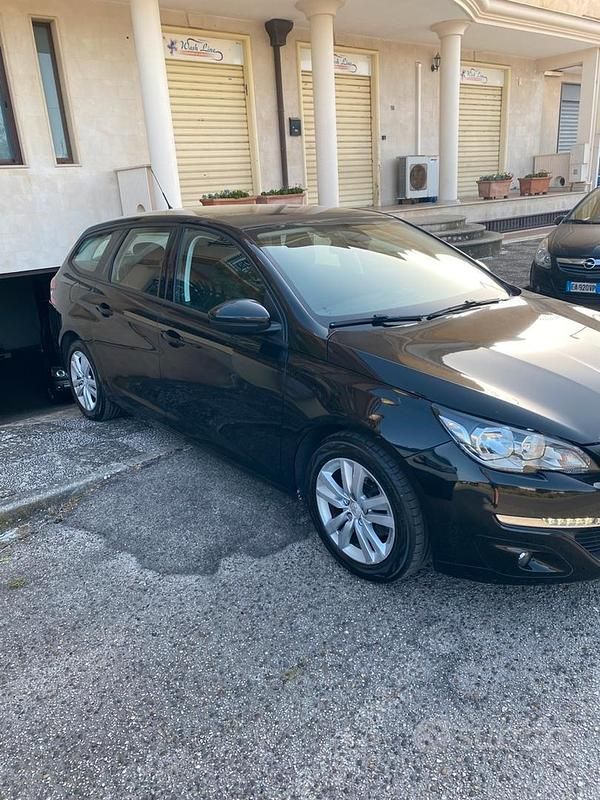 Usata Peugeot 308 116 CV (85 kW) 2015 Nero Station wagon