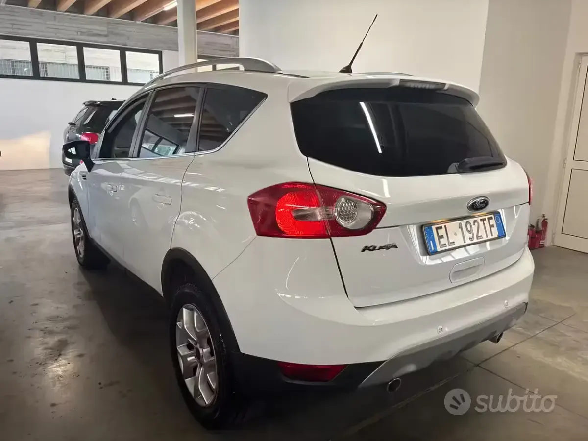 Usata Ford Kuga Titanium 140 CV (102 kW) 2012 Bianco SUV