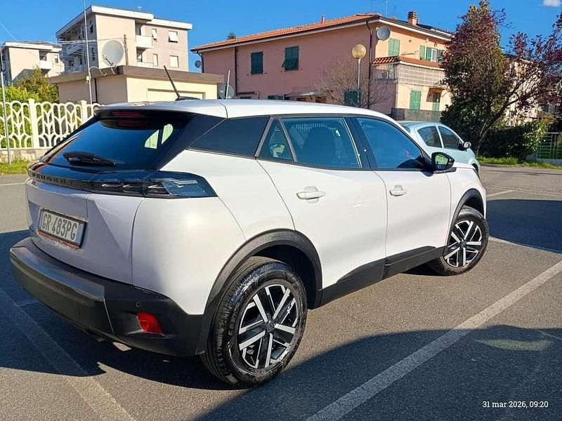 Usata Peugeot 2008 Active 102 CV (75 kW) 2023 Bianco SUV