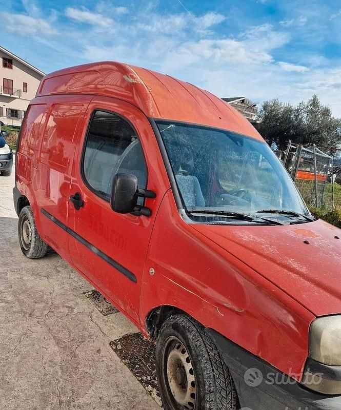Usata Fiat Doblò 2003 Rosso Monovolume