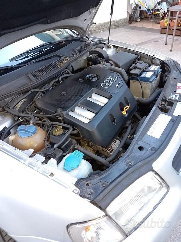 Usata Audi A3 Ambition 125 CV (91 kW) 2000 Grigio Utilitaria