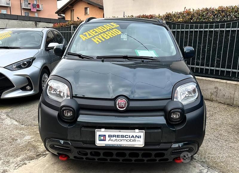 Verde Usata 2024 Fiat Panda Cross Cross Due volumi | 15.700 € (Cara) - Immagine 1/4