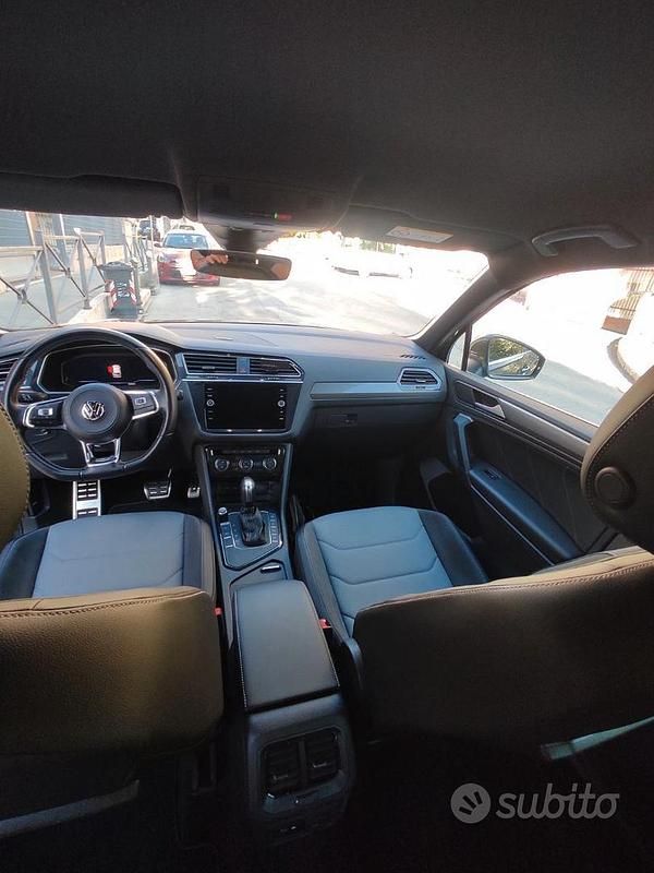 Usata VW Tiguan R-line 150 CV (110 kW) 2020 Grigio SUV