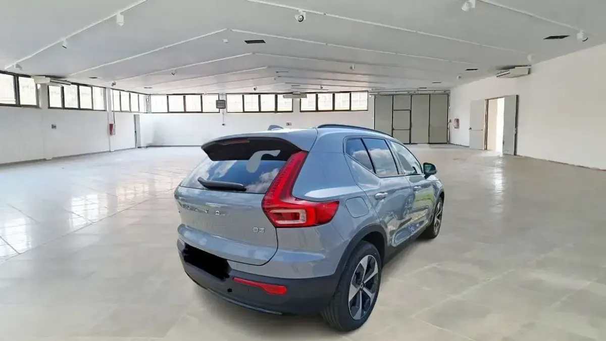 Usata Volvo XC40 Ultra 163 CV (119 kW) 2025 Grigio SUV