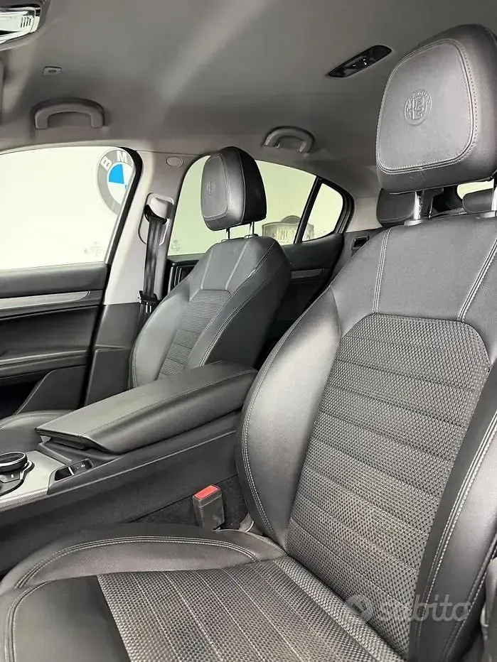 Usata Alfa Romeo Stelvio Executive 209 CV (153 kW) 2019 Grigio SUV