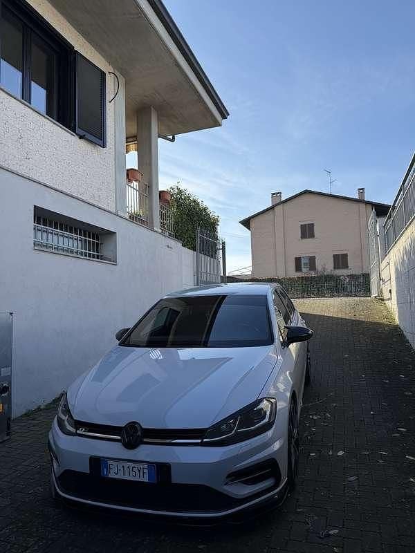 Usata VW Golf VII R-line 150 CV (110 kW) 2017 Berlina