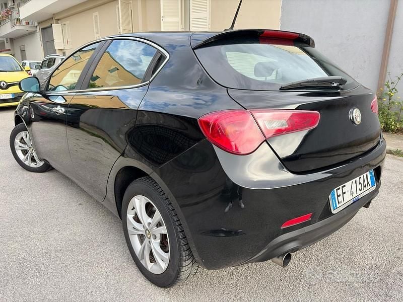 Occasion Alfa Romeo Giulietta 170 ch (125 kW) 2010 Noir Citadine