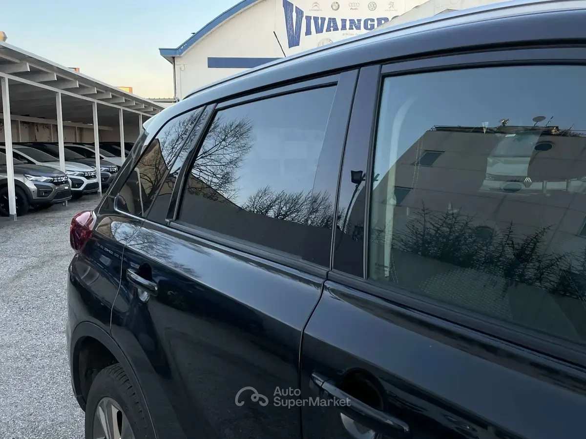 Usata Suzuki Vitara 140 CV (102 kW) 2025 Nero SUV