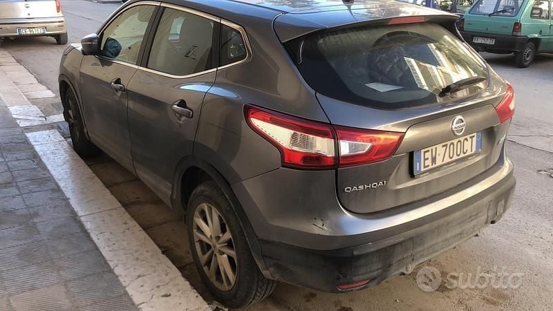Usata Nissan Qashqai 131 CV (96 kW) 2014 Grigio SUV
