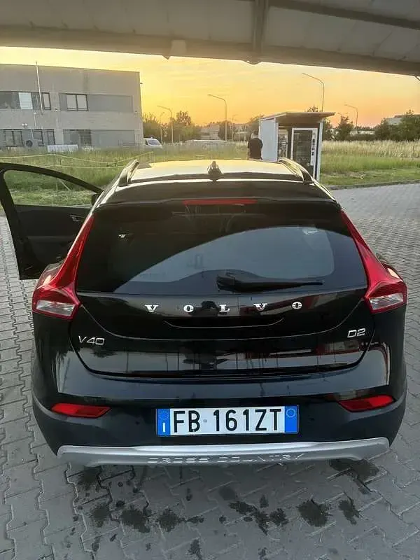 Usata Volvo V40 120 CV (88 kW) 2016 Berlina