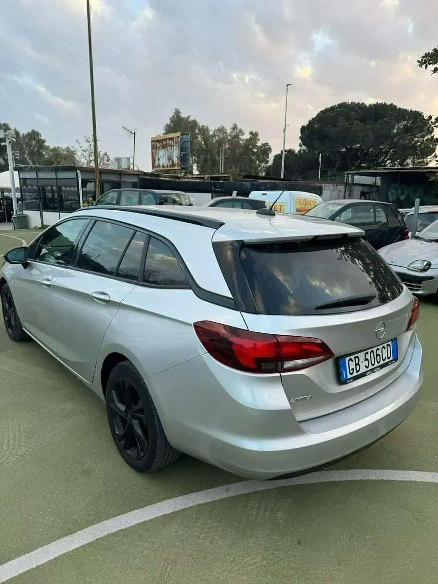 Usata Opel Astra GS Line 122 CV (89 kW) 2020 Argento Berlina