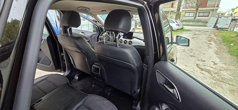 Usata Mercedes B180 109 CV (80 kW) 2018 Utilitaria