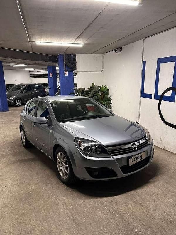 Usata Opel Astra Cosmo 105 CV (77 kW) 2006 Other Berlina