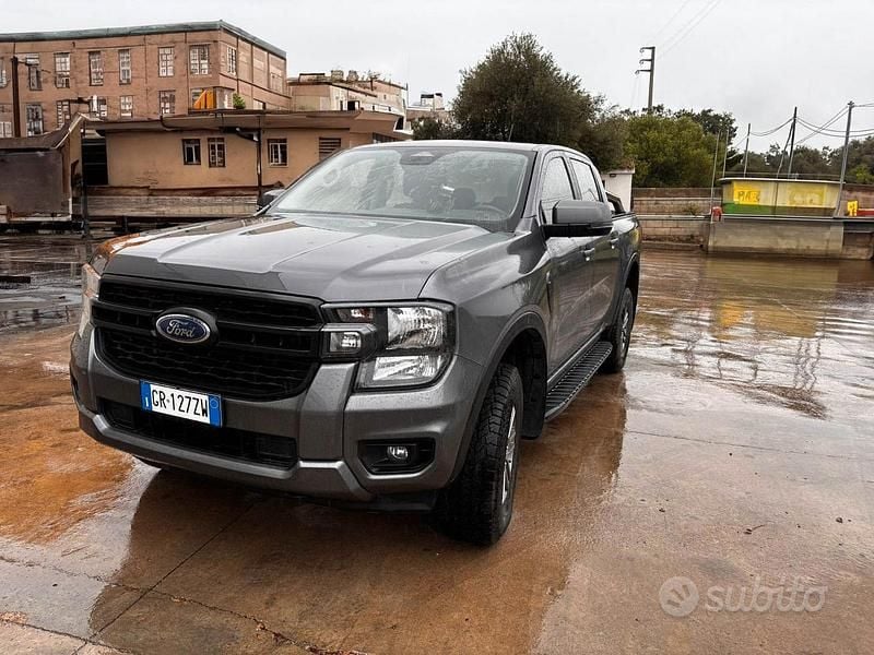 Usata Ford Ranger XLT 170 CV (125 kW) 2023 Grigio Pick-up