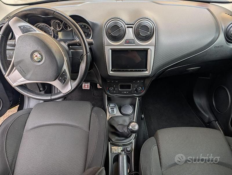 Usata Alfa Romeo MiTo Distinctive 105 CV (77 kW) 2010 Nero Utilitaria