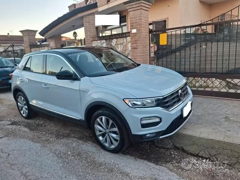 Usata VW T-Roc Advance 116 CV (85 kW) 2018 Argento SUV