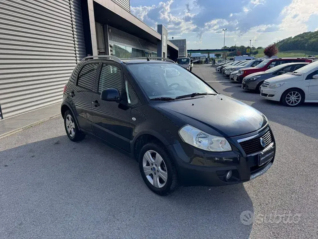 Begagnad Fiat Sedici Emotion 107 HK (78 kW) 2007 Svart SUV