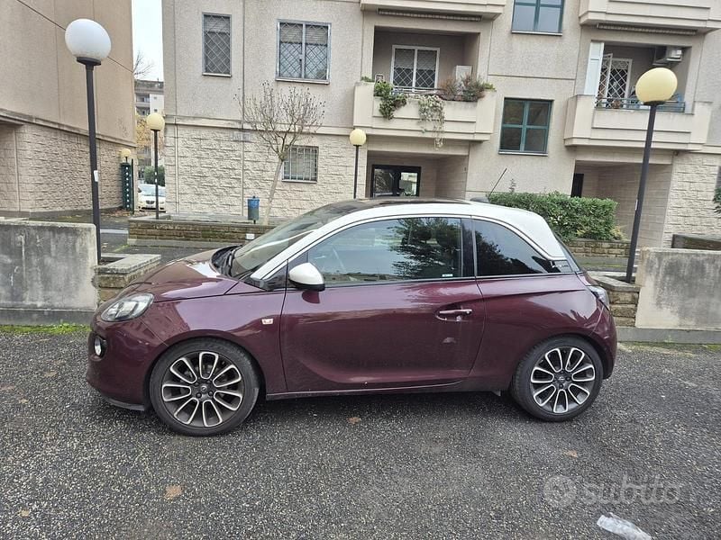 Usata Opel Adam 70 CV (51 kW) 2017 Utilitaria