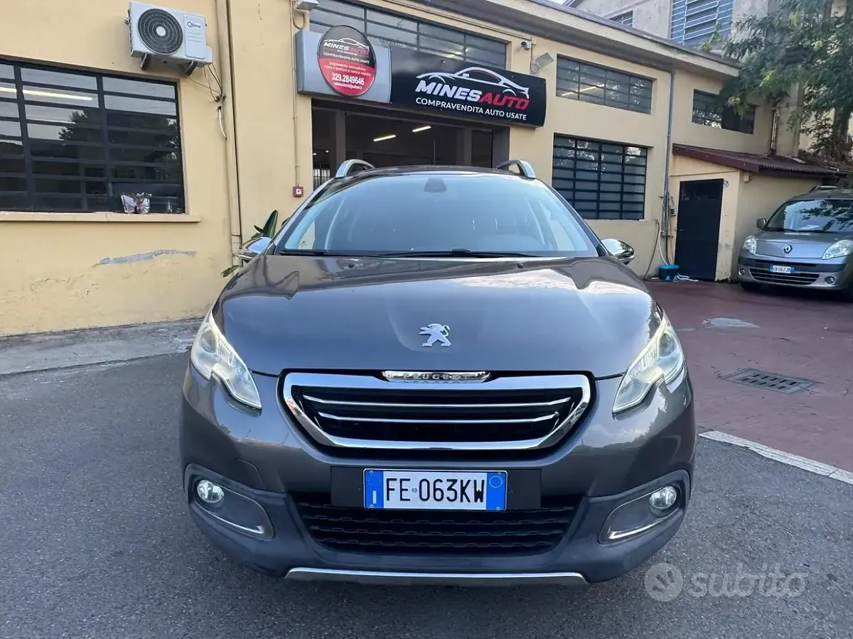 Usata Peugeot 2008 Crossway 120 CV (88 kW) 2016 Grigio SUV