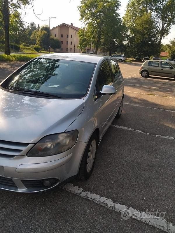 Usata VW Golf IV 2006 Grigio Utilitaria