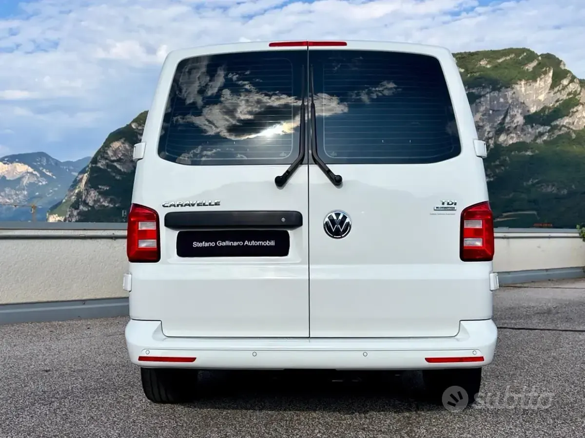 Usata VW Caravelle Trendline 102 CV (75 kW) 2016 Bianco Furgone