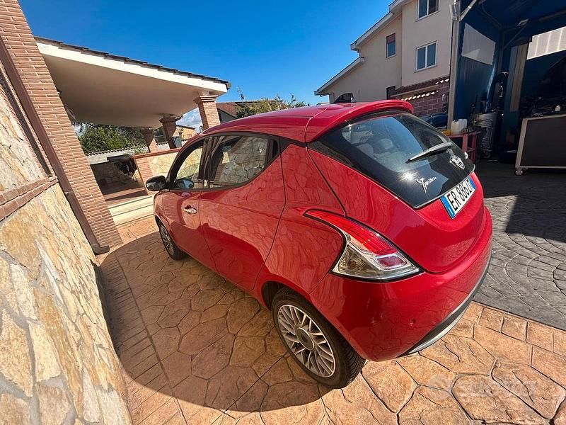Usata Lancia Ypsilon 2013 Rosso Utilitaria