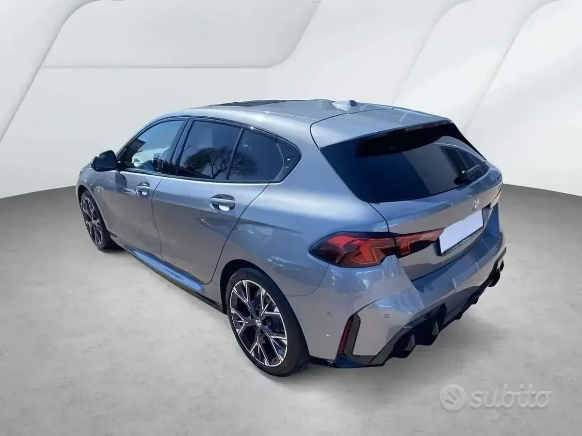 Usata BMW 118 M Sport 150 CV (110 kW) 2025 Grigio Utilitaria