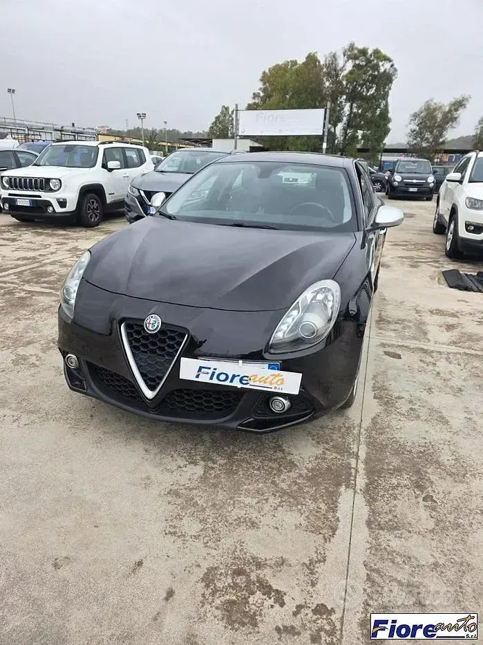 Usata Alfa Romeo Giulietta Super 120 CV (88 kW) 2017 Nero Utilitaria