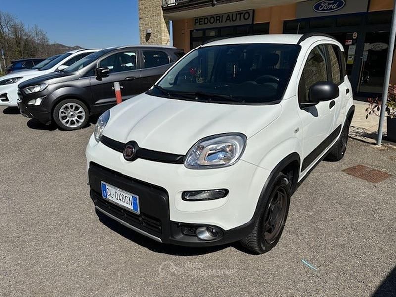 Usata Fiat Panda 4x4 86 CV (63 kW) 2022 Bianco Utilitaria