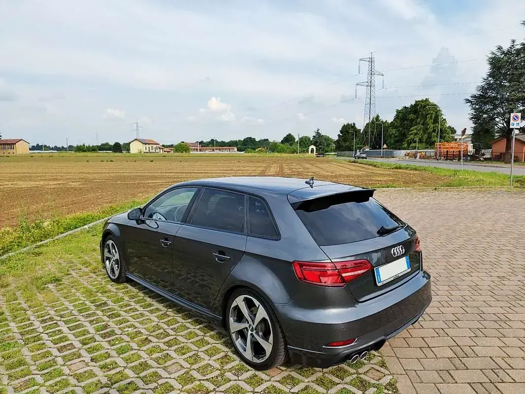 Usata Audi A3 Exclusive 184 CV (135 kW) 2018 Grigio Berlina