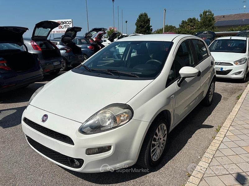 Usata Fiat Punto 75 CV (55 kW) 2015 Bianco Utilitaria