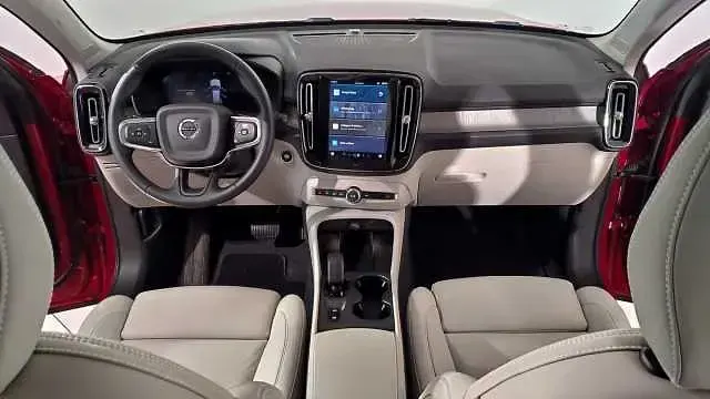 Usata Volvo XC40 88 kW (120 CV) 2025 Rosso SUV