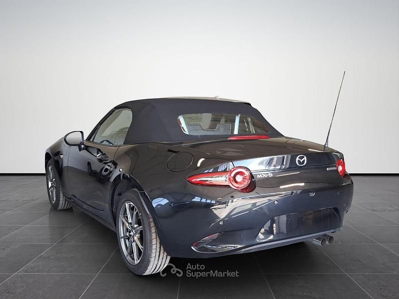 Nuova Mazda MX5 Exclusive-Line 133 CV (97 kW) 2026 Jet black Cabrio