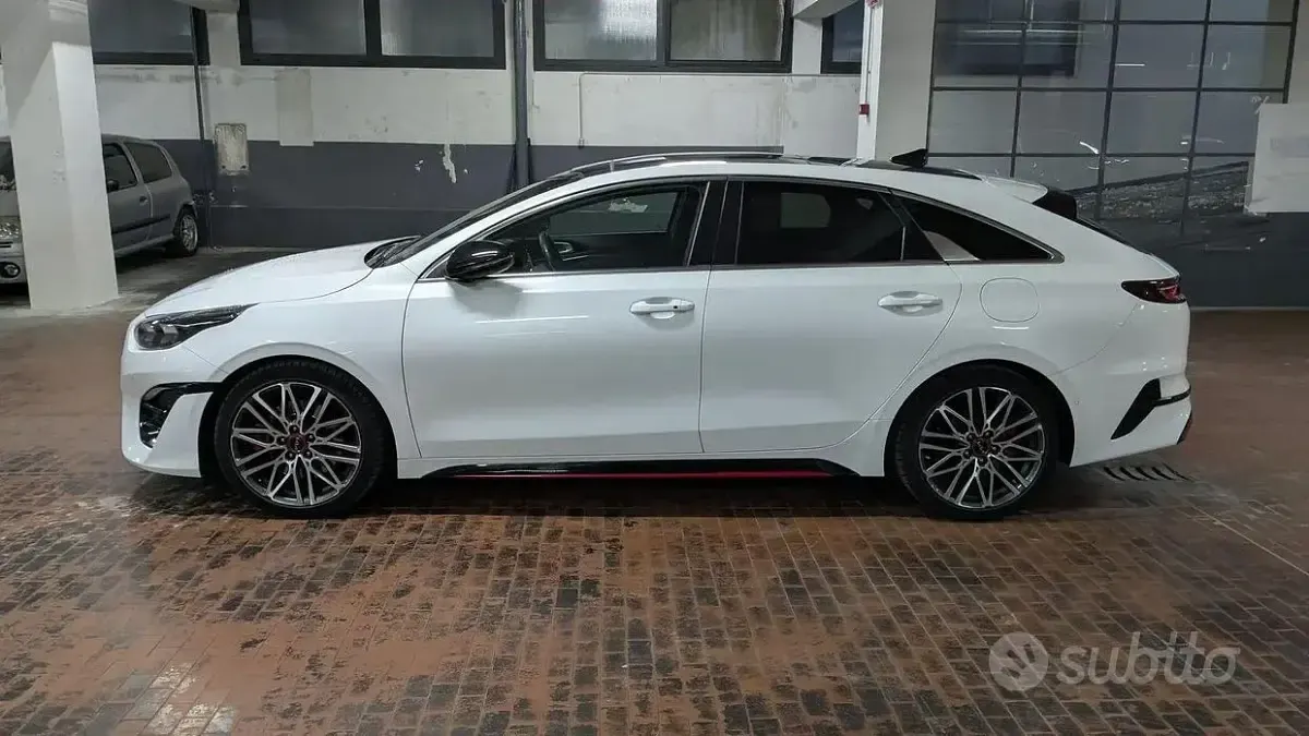 Usata Kia ProCeed GT 204 CV (150 kW) 2022 Bianco Station wagon